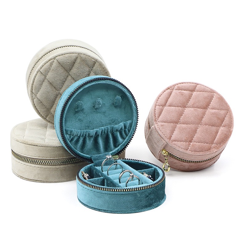 Accessories Travel Jewelry Box - Okrągłe diamentowe aksamitne pudełko na biżuterię