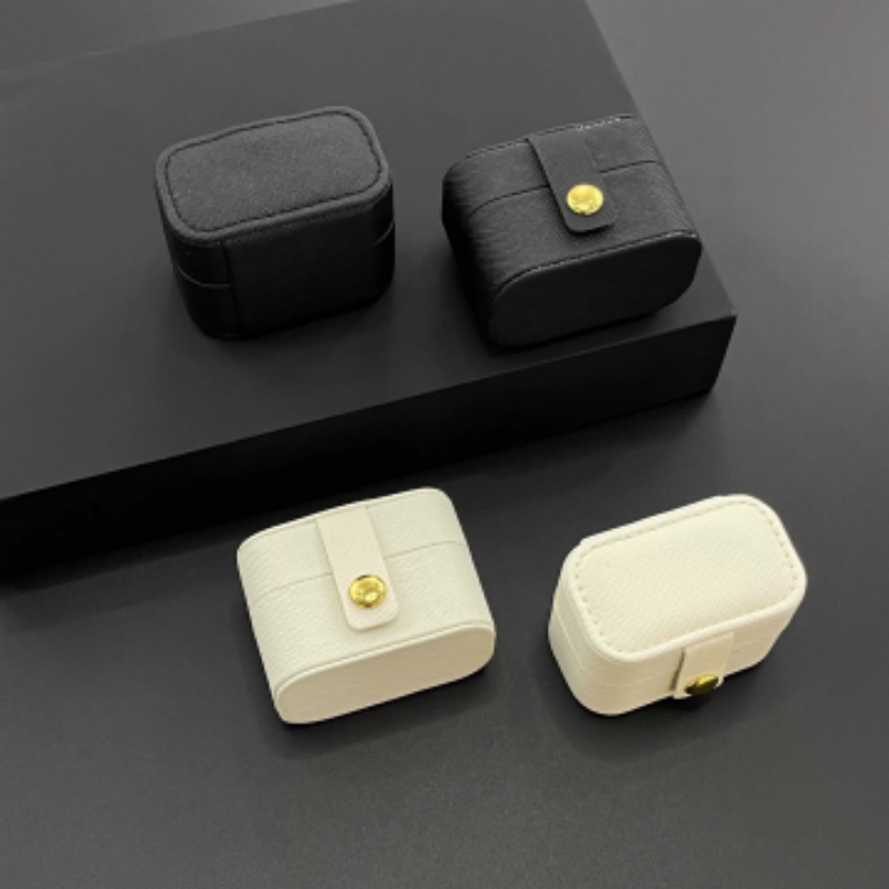 Accessories Travel Jewelry Box - Skórzane przenośne pudełko na biżuterię, etui