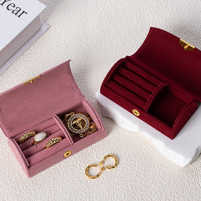 Pudełko na biżuterię z zakrzyw – Accessories Travel Jewelry Box recenzja i cena